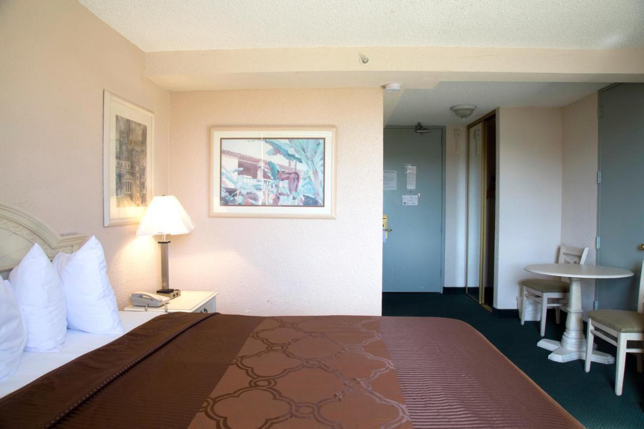 The Consulate Hotel Airport/Sea World/San Diego Area Exterior photo